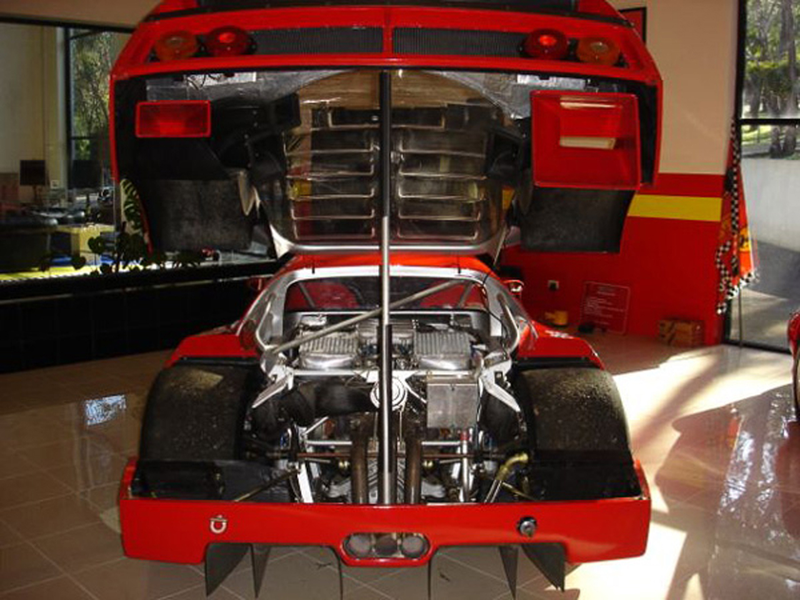 Illustration for article titled Ferrari F40 LM: Supercar Teardown